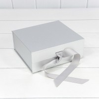 Коробка Прямоугольная 20*18*8 складная на магнитах Серебряный 1/60 Арт: 730225/0121